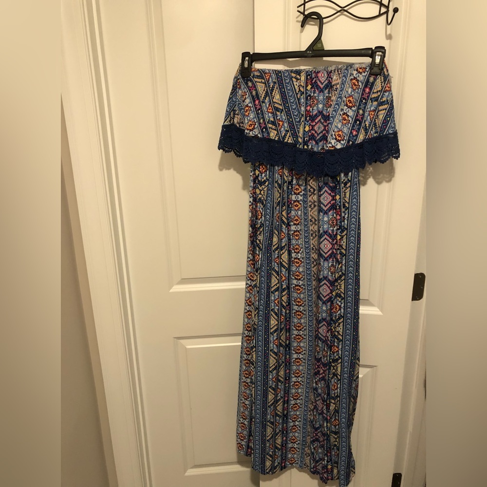 Pattern shoulder maxi dress